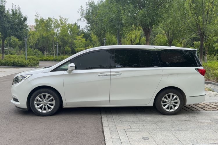 Used Buick GL8 2018 ES 28T Comfort Model China VI Standard Exterior 2