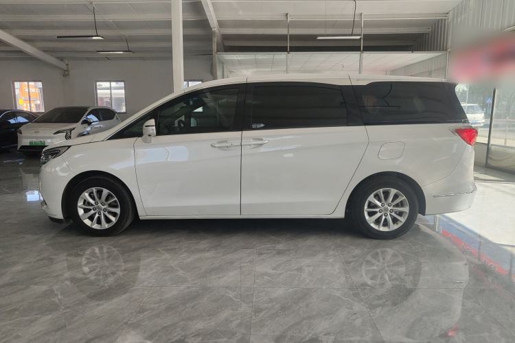 Used Buick GL8 2018 ES 28T Comfort Model China VI Standard Exterior 2