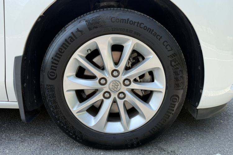 Used Buick GL8 2018 ES 28T Comfort Model China VI Standard Exterior 2