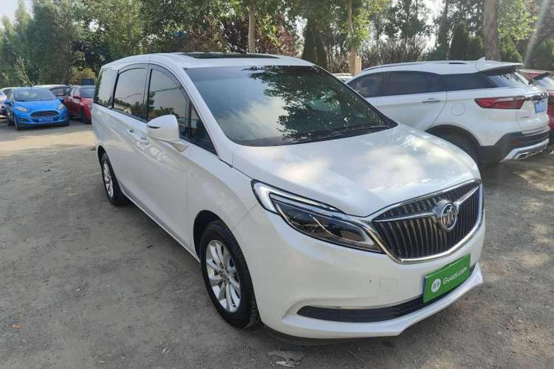 Used Buick GL8 2018 ES 28T Premium Model China VI Standard Exterior 2