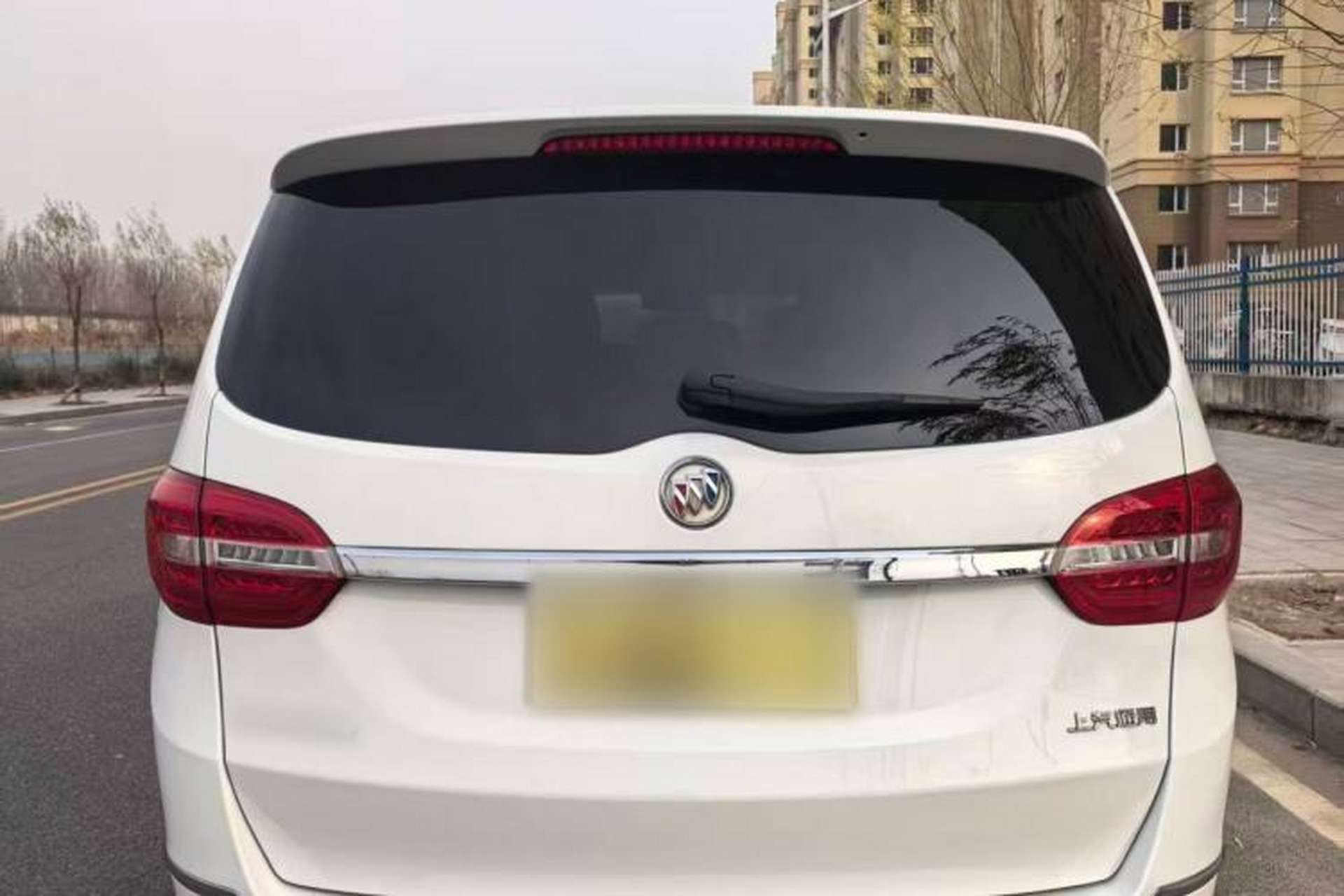 Used Buick GL8 2018 28T Luxury Model China VI Standard Exterior 3