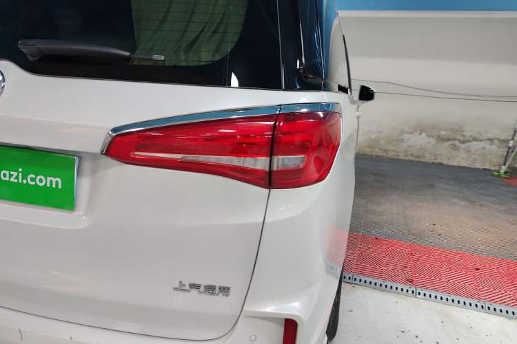 Used Buick GL8 2018 ES 28T Comfort Model China VI Standard Exterior 3