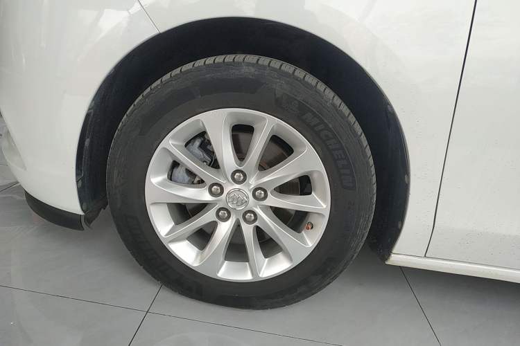 Used Buick GL8 2018 ES 28T Comfort Model China VI Standard Exterior 4