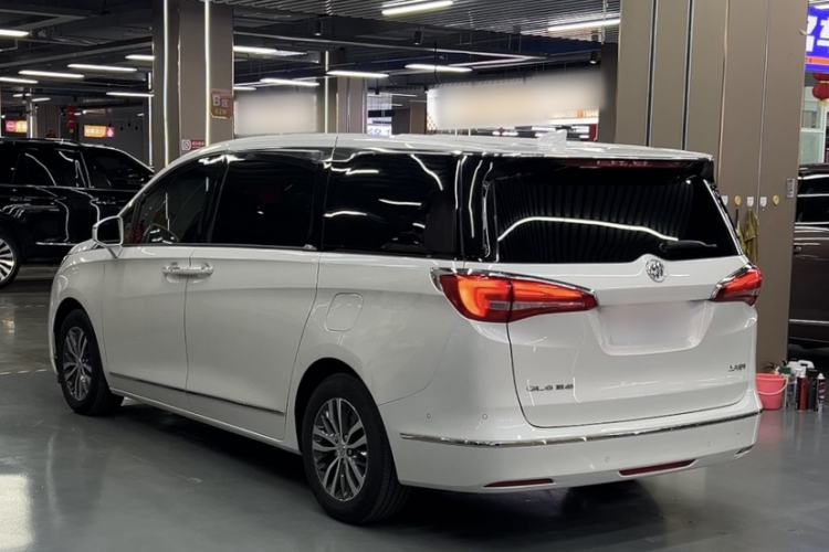 Used Buick GL8 2018 ES 28T Flagship Model China VI Standard Exterior 4