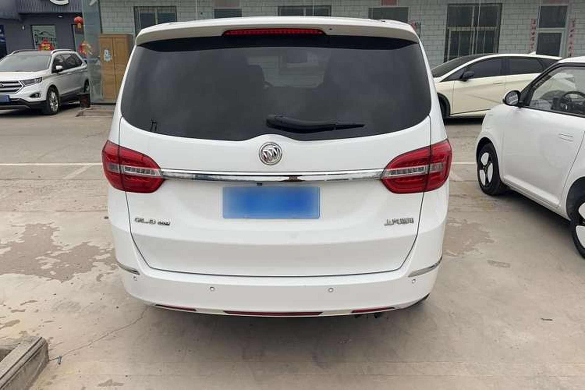 Used Buick GL8 2018 28T Luxury Model China VI Standard Exterior 4