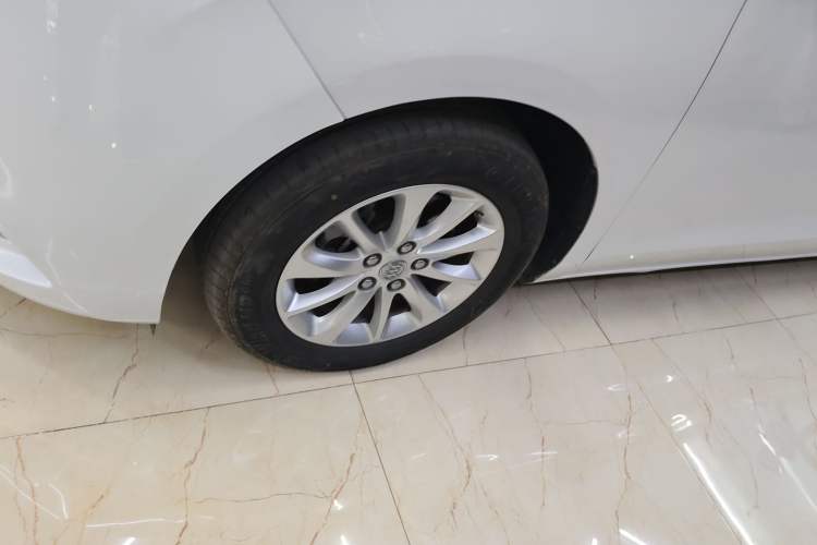 Used Buick GL8 2018 ES 28T Comfort Model China VI Standard Exterior 4