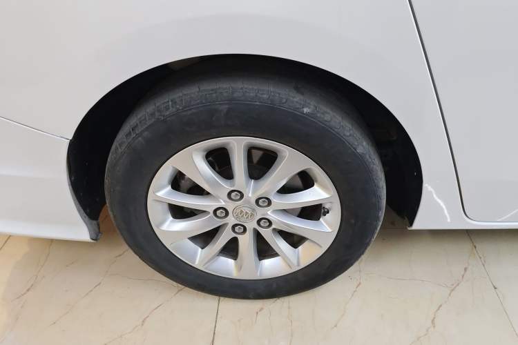 Used Buick GL8 2018 ES 28T Comfort Model China VI Standard Exterior 5