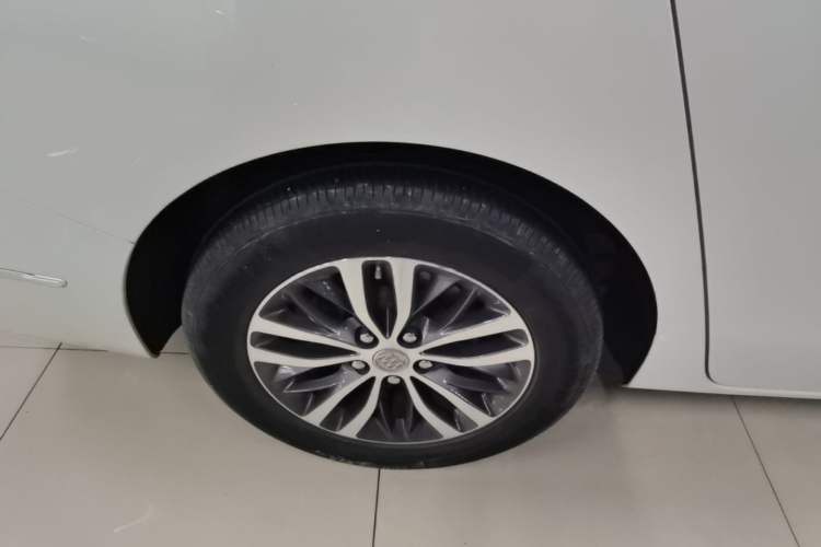 Used Buick GL8 2018 ES 28T Luxury Model China VI Standard Exterior 5