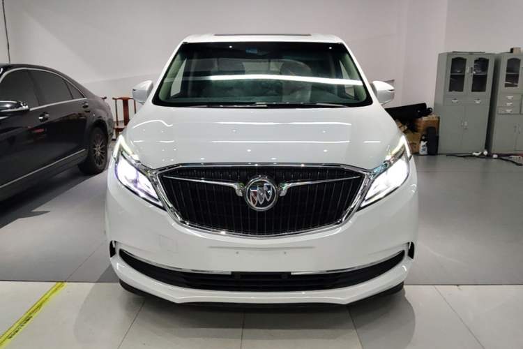 Used Buick GL8 2018 ES 28T Comfort Model China VI Standard Front