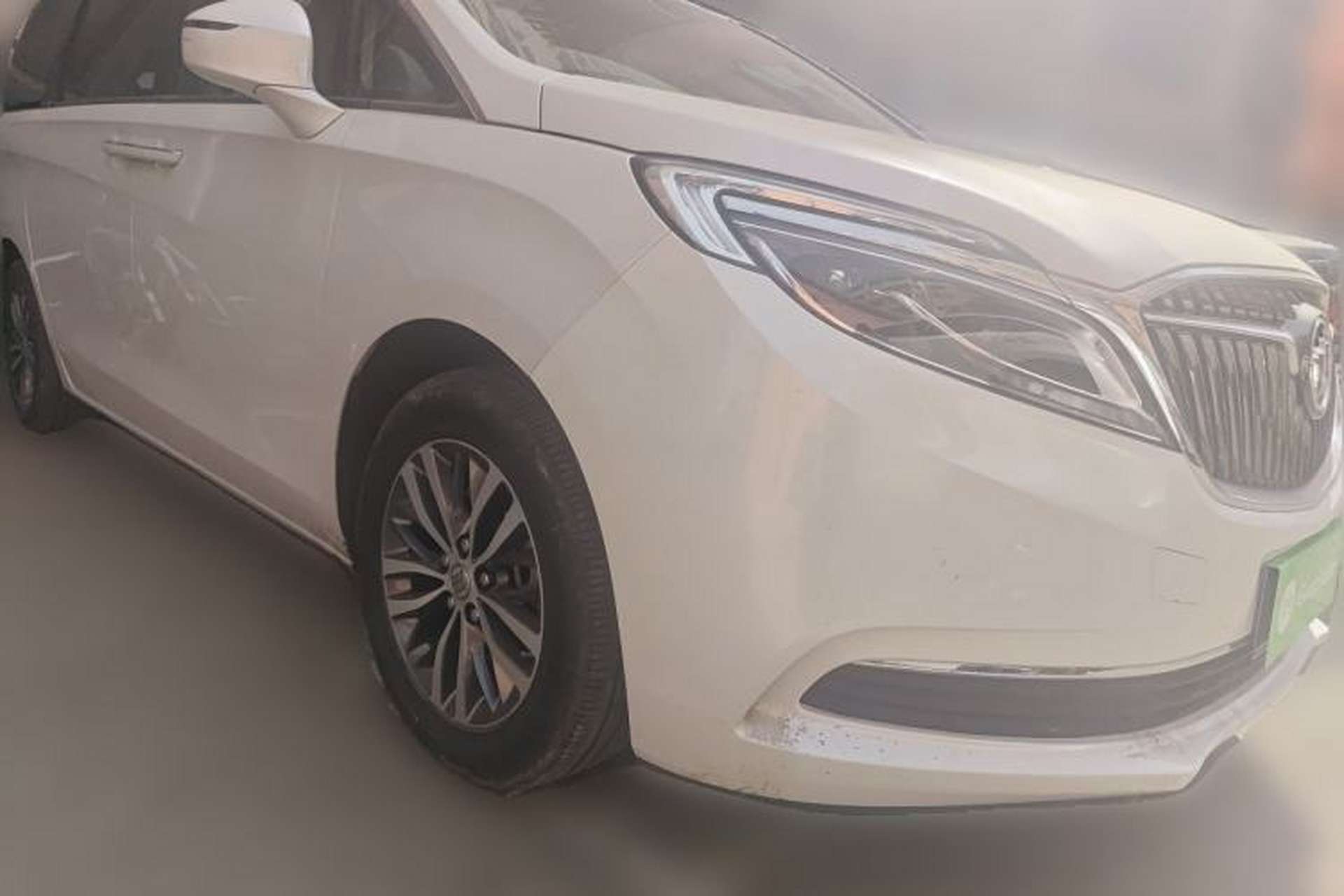 Used Buick GL8 2018 ES 28T Luxury Model China VI Standard Front Right 45 Deg