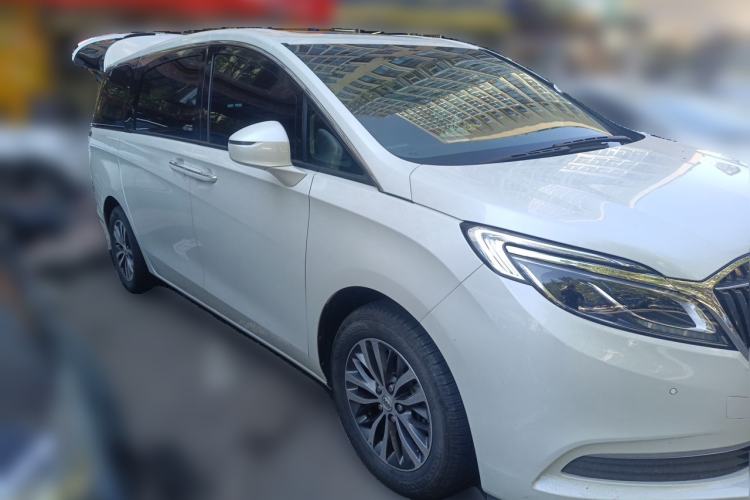 Used Buick GL8 2018 ES 28T Luxury Model China VI Standard Front Right 45 Deg
