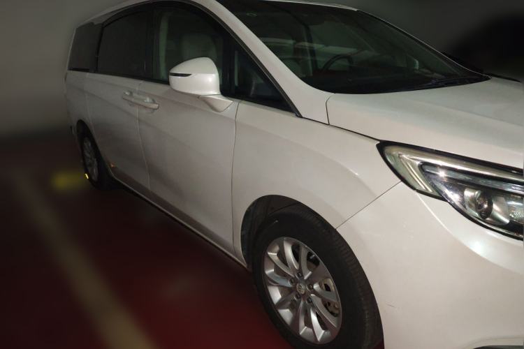 Used Buick GL8 2018 ES 28T Comfort Model China VI Standard Front Right 45 Deg