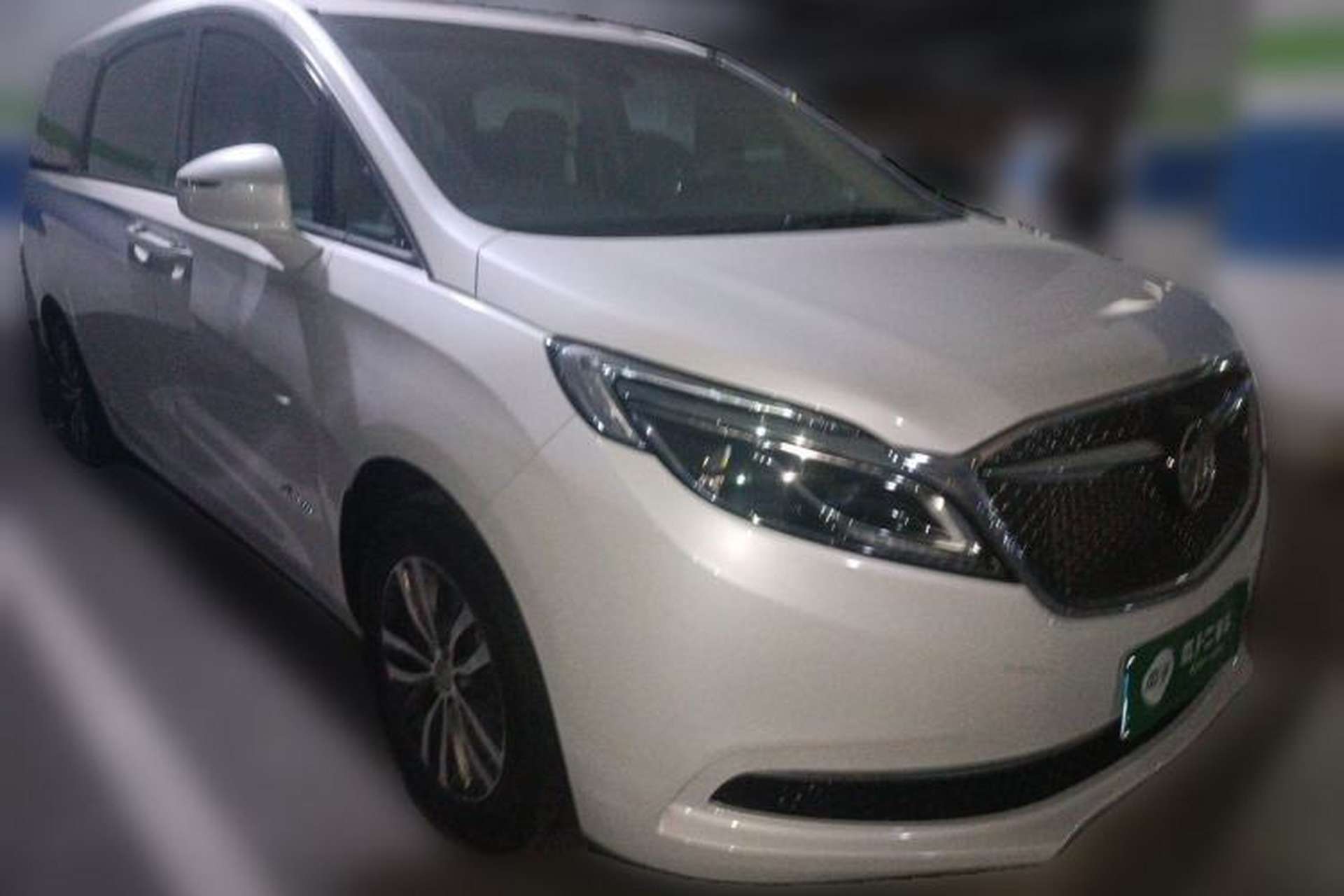 Used Buick GL8 2018 ES 28T Luxury Model China VI Standard Front Right 45 Deg