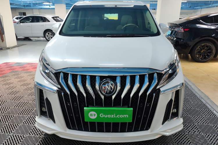 Used Buick GL8 2018 ES 28T Comfort Model China VI Standard Front
