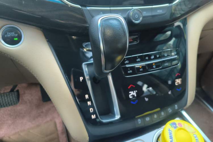 Used Buick GL8 2018 ES 28T Luxury Model China VI Standard Gear Lever