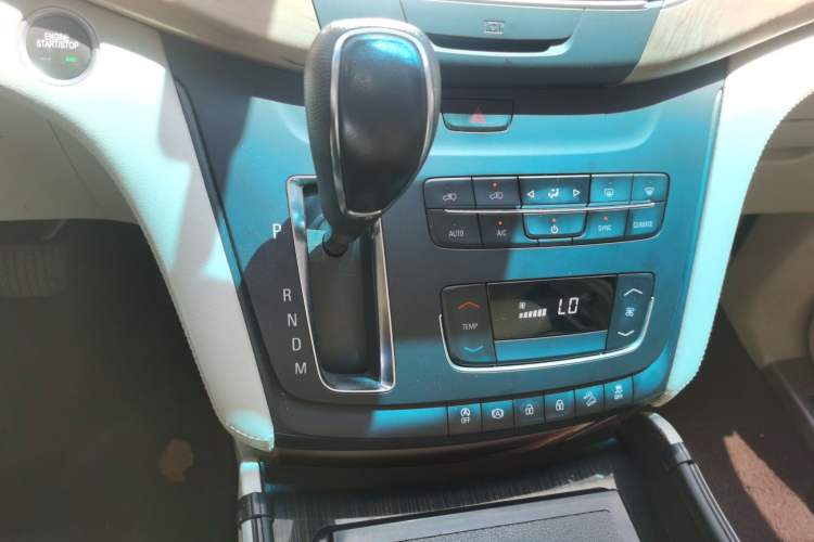 Used Buick GL8 2018 ES 28T Comfort Model China VI Standard Gear Lever