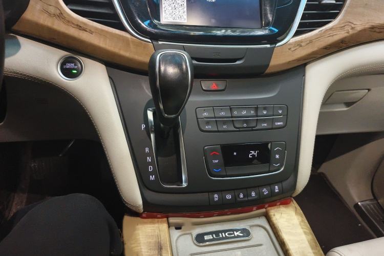 Used Buick GL8 2018 ES 28T Comfort Model China VI Standard Gear Lever