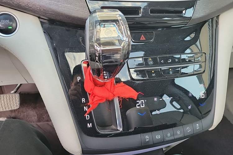 Used Buick GL8 2018 ES 28T Comfort Model China VI Standard Gear Lever