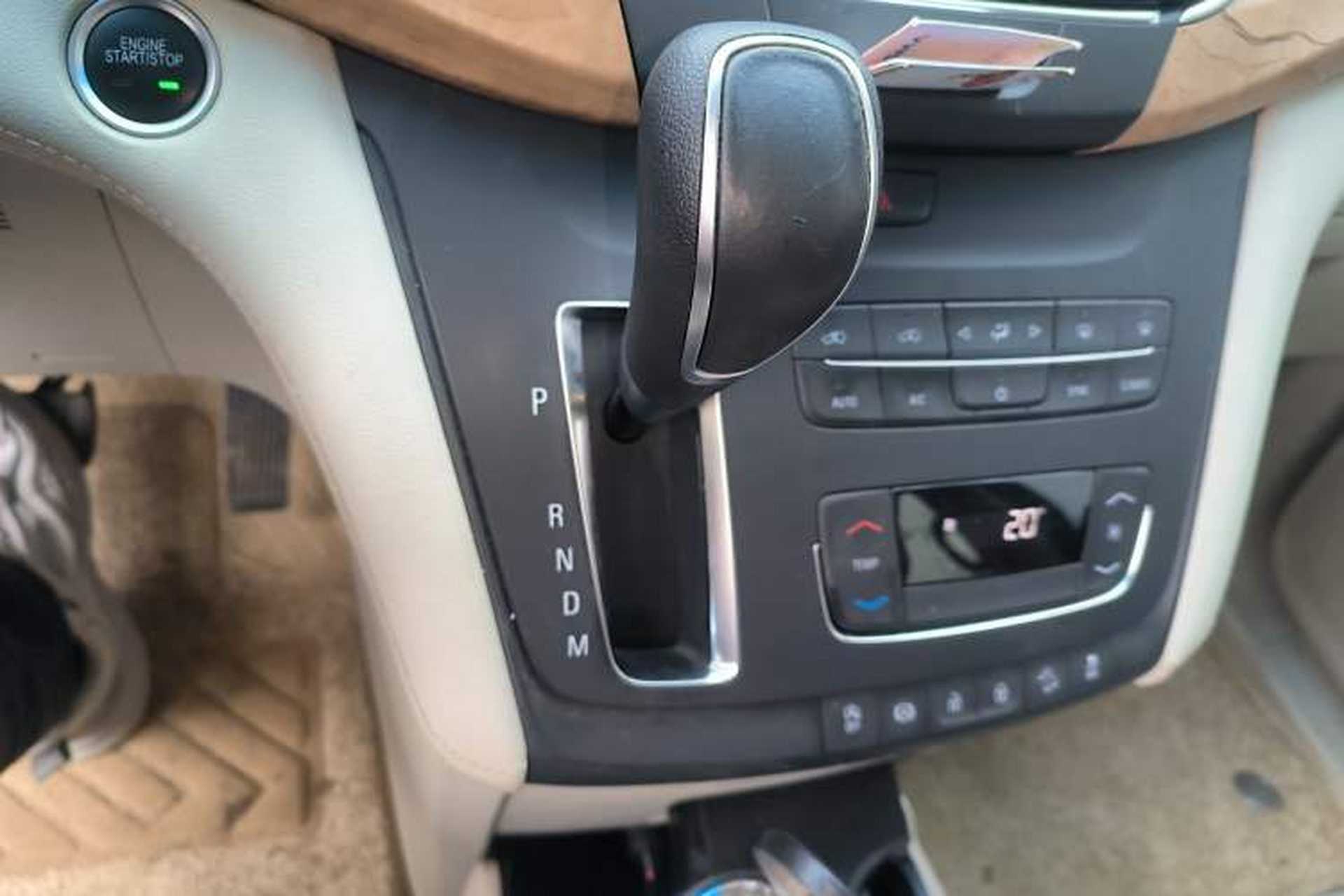 Used Buick GL8 2018 ES 28T Comfort Model China VI Standard Gear Lever