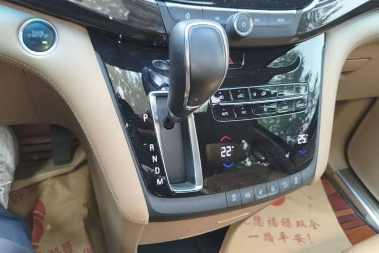 Used Buick GL8 2018 ES 28T Luxury Model China VI Standard Gear Lever