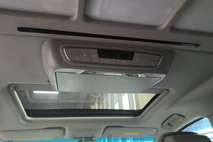 Used Buick GL8 2018 ES 28T Comfort Model China VI Standard Headliner