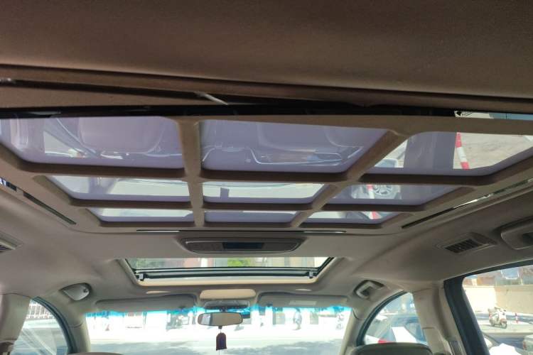 Used Buick GL8 2018 ES 28T Premium Model China VI Standard Headliner