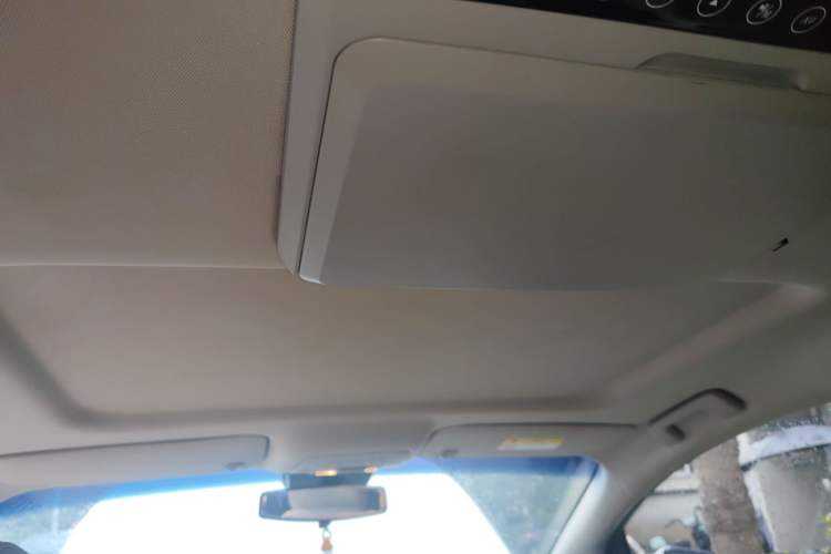 Used Buick GL8 2018 28T Comfort Model China VI Standard Headliner