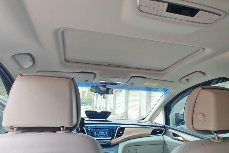 Used Buick GL8 2018 ES 28T Luxury Model China VI Standard Headliner