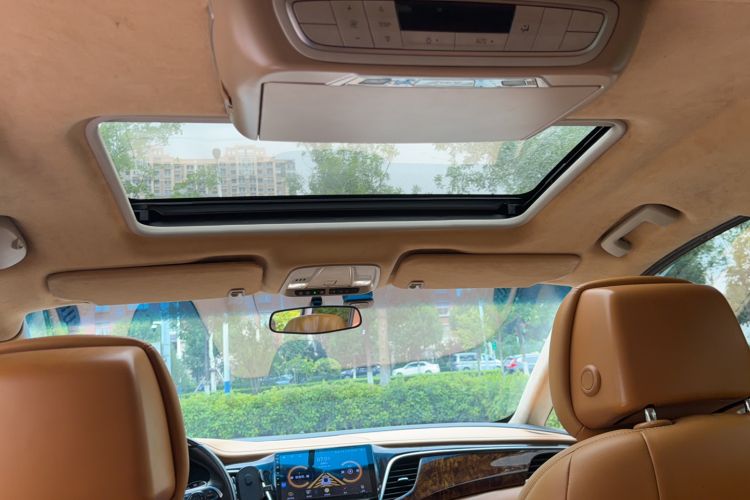 Used Buick GL8 2018 ES 28T Comfort Model China VI Standard Headliner