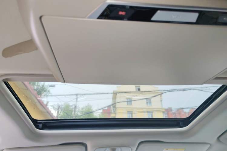 Used Buick GL8 2018 ES 28T Comfort Model China VI Standard Headliner