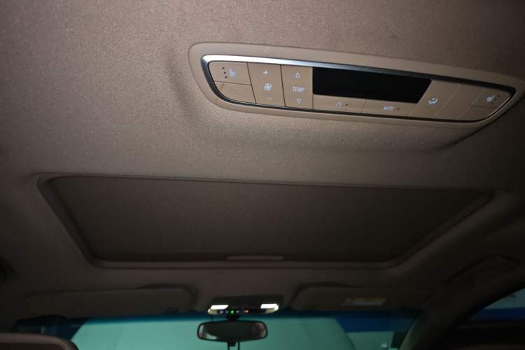 Used Buick GL8 2018 ES 28T Premium Model China VI Standard Headliner