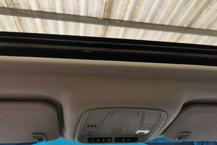 Used Buick GL8 2018 ES 28T Comfort Model China VI Standard Headliner