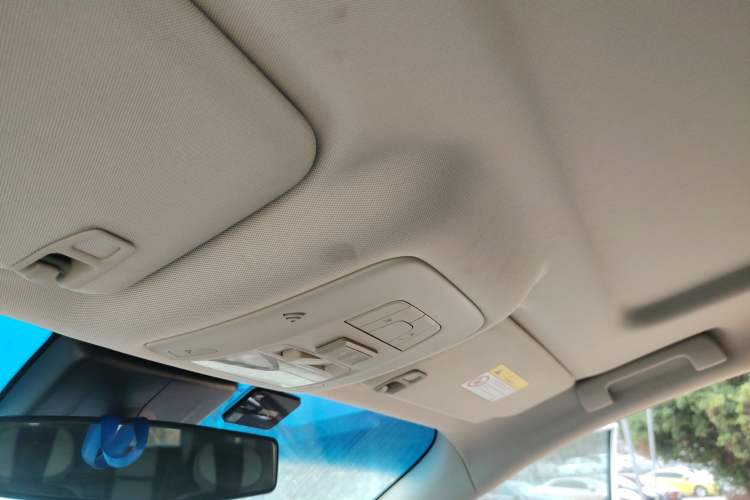 Used Buick GL8 2018 28T Comfort Model China VI Standard Headliner