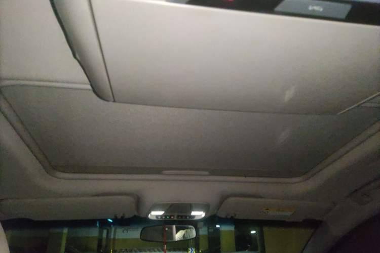 Used Buick GL8 2018 ES 28T Comfort Model China VI Standard Headliner