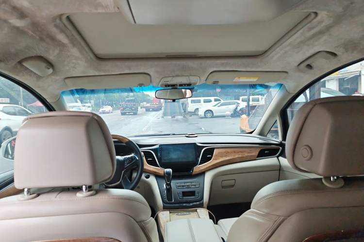 Used Buick GL8 2018 ES 28T Comfort Model China VI Standard Headliner