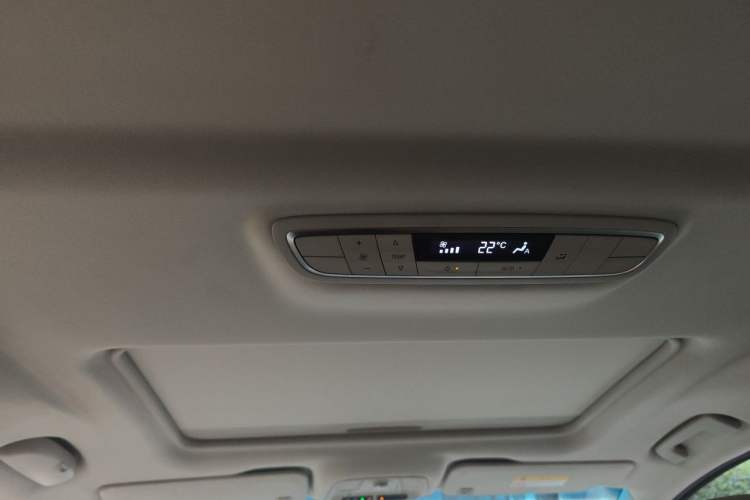 Used Buick GL8 2018 ES 28T Comfort Model China VI Standard Headliner