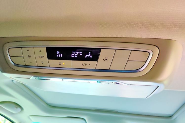 Used Buick GL8 2018 ES 28T Comfort Model China VI Standard Headliner