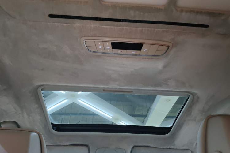 Used Buick GL8 2018 ES 28T Comfort Model China VI Standard Headliner