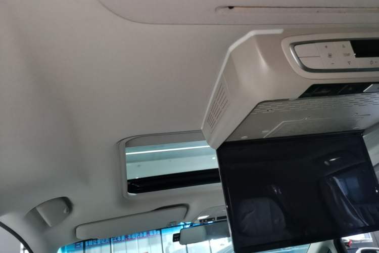 Used Buick GL8 2018 ES 28T Comfort Model China VI Standard Headliner