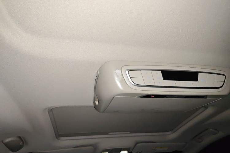 Used Buick GL8 2018 ES 28T Comfort Model China VI Standard Headliner