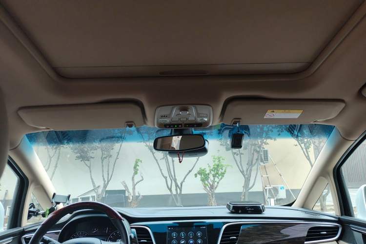 Used Buick GL8 2018 ES 28T Flagship Model China VI Standard Headliner