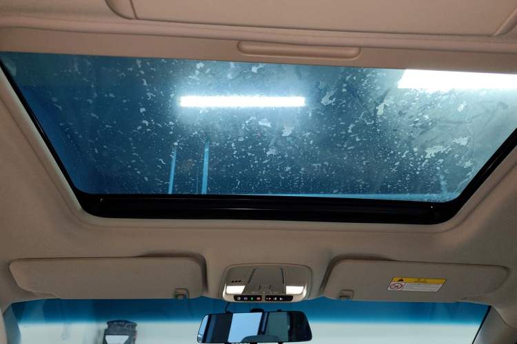 Used Buick GL8 2018 ES 28T Comfort Model China VI Standard Headliner