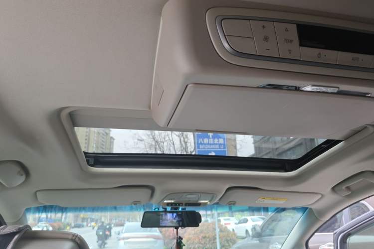 Used Buick GL8 2018 ES 28T Comfort Model China VI Standard Headliner