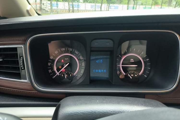 Used Buick GL8 2018 28T Luxury Model China VI Standard Instrument Cluster