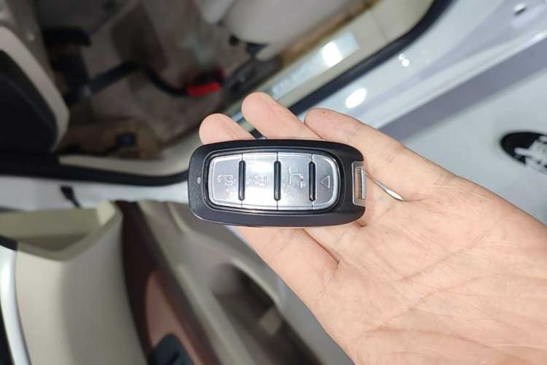 Used Buick GL8 2018 28T Prestige Version China VI Standard Interior 1