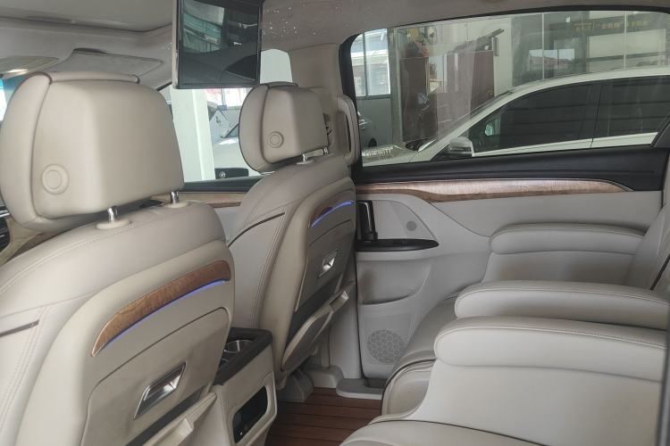 Used Buick GL8 2018 ES 28T Comfort Model China VI Standard Interior 1