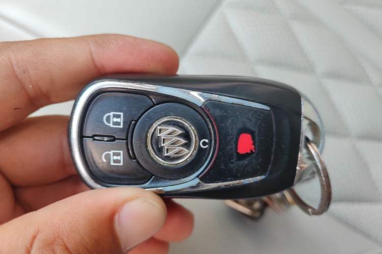 Used Buick GL8 2018 ES 28T Comfort Model China VI Standard Interior 1