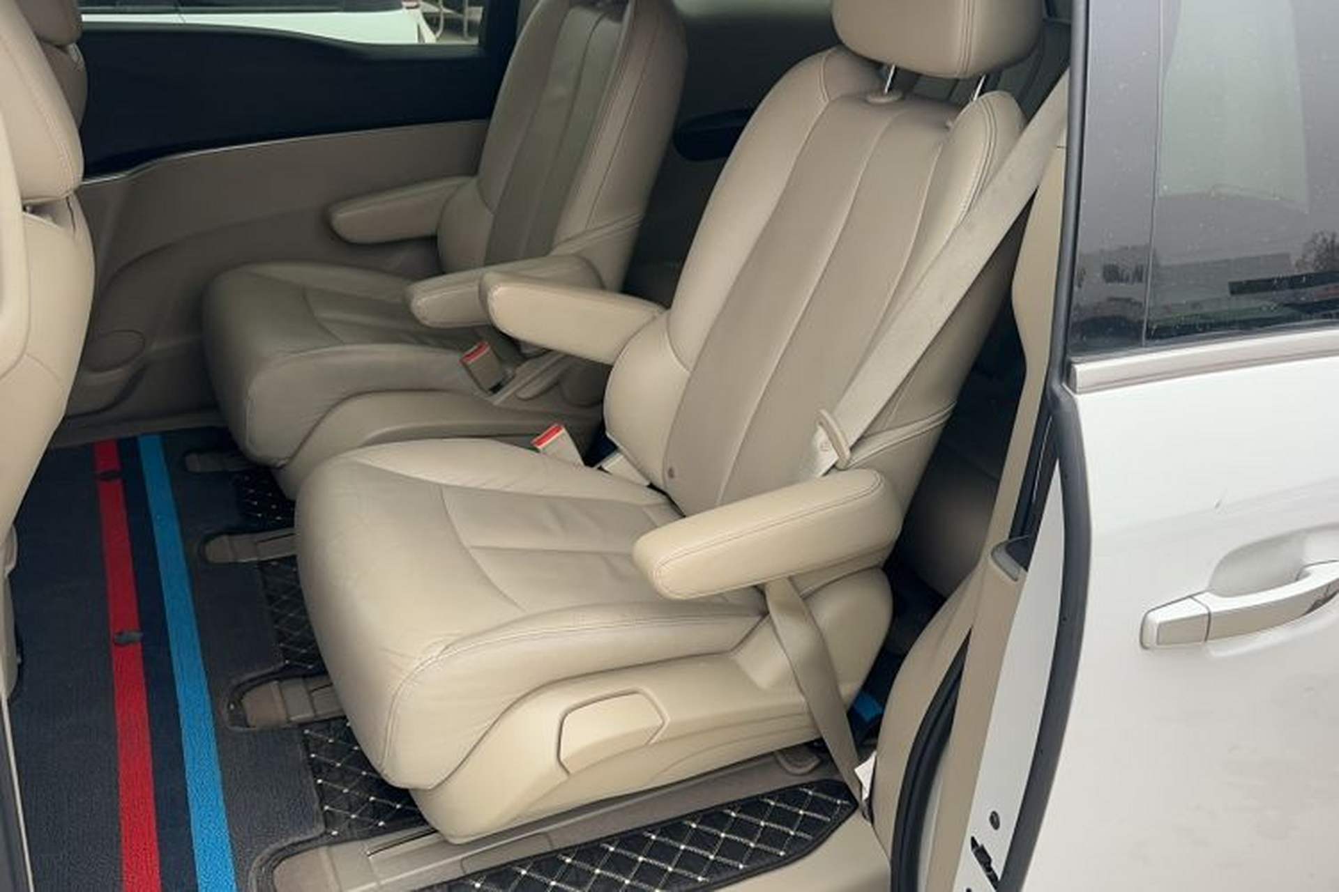Used Buick GL8 2018 28T Luxury Model China VI Standard Interior 1