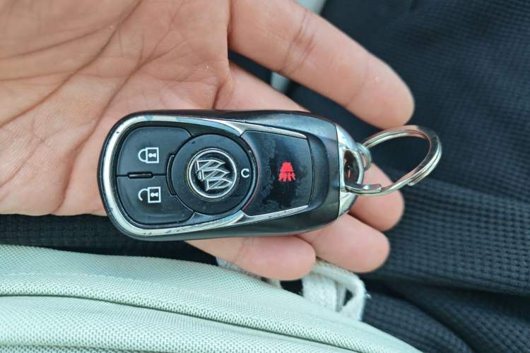 Used Buick GL8 2018 ES 28T Comfort Model China VI Standard Interior 1