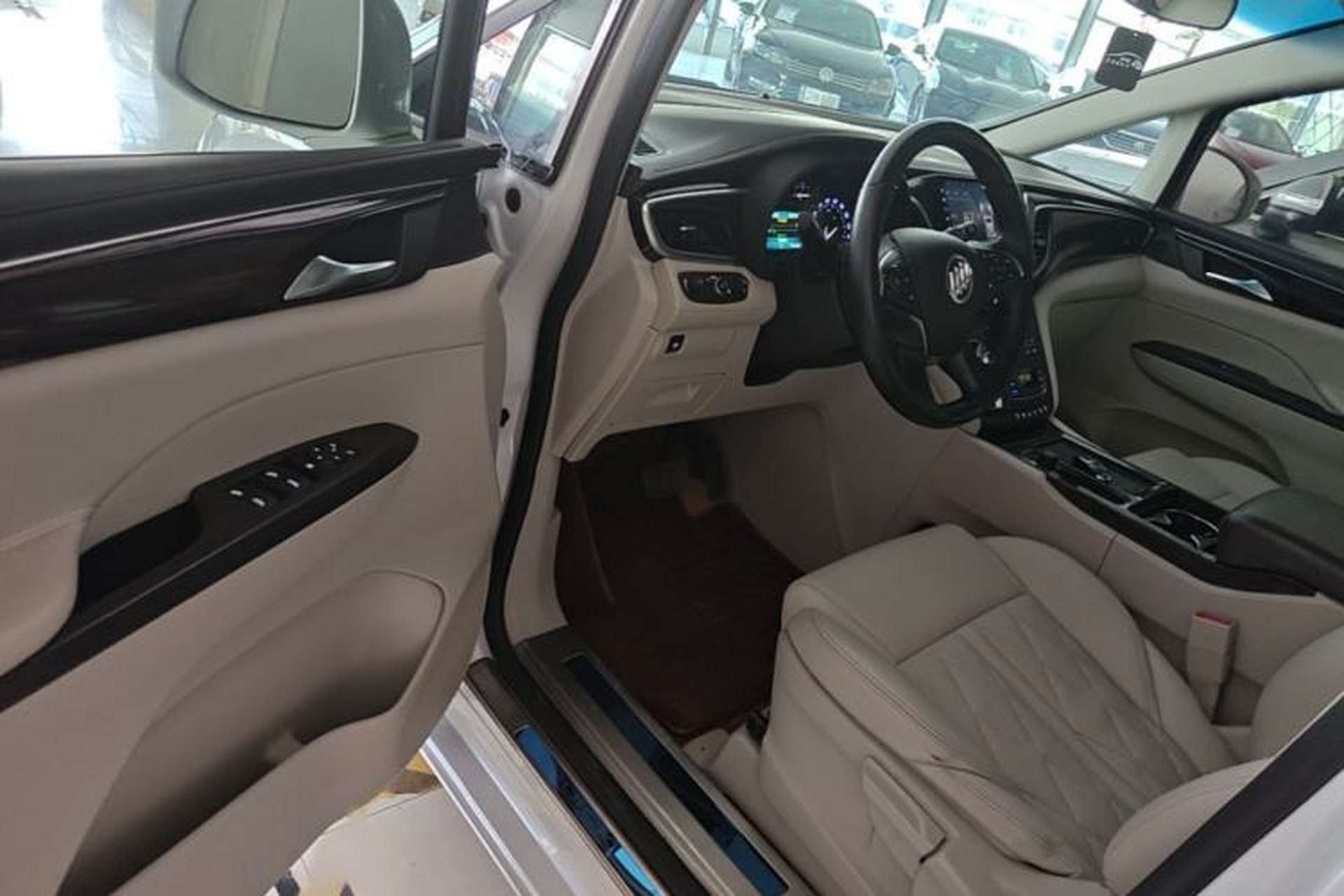 Used Buick GL8 2018 ES 28T Comfort Model China VI Standard Interior 11